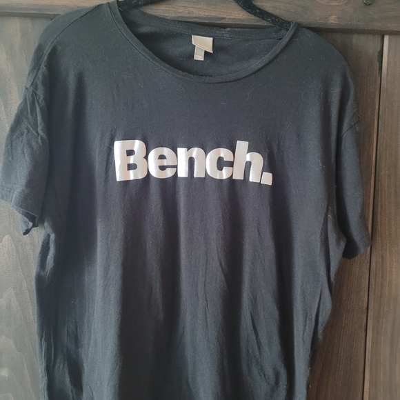 2/$20 Bench baggy black Tshirt sz L - Picture 2 of 2
